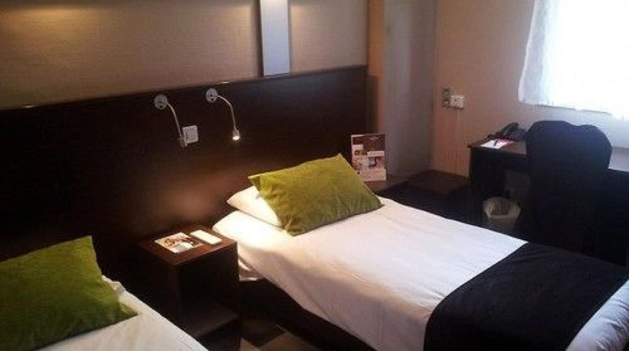 The Originals City, Hotel Ascotel, Lille Est Grand Stade Вильнёв-д'Аск Экстерьер фото