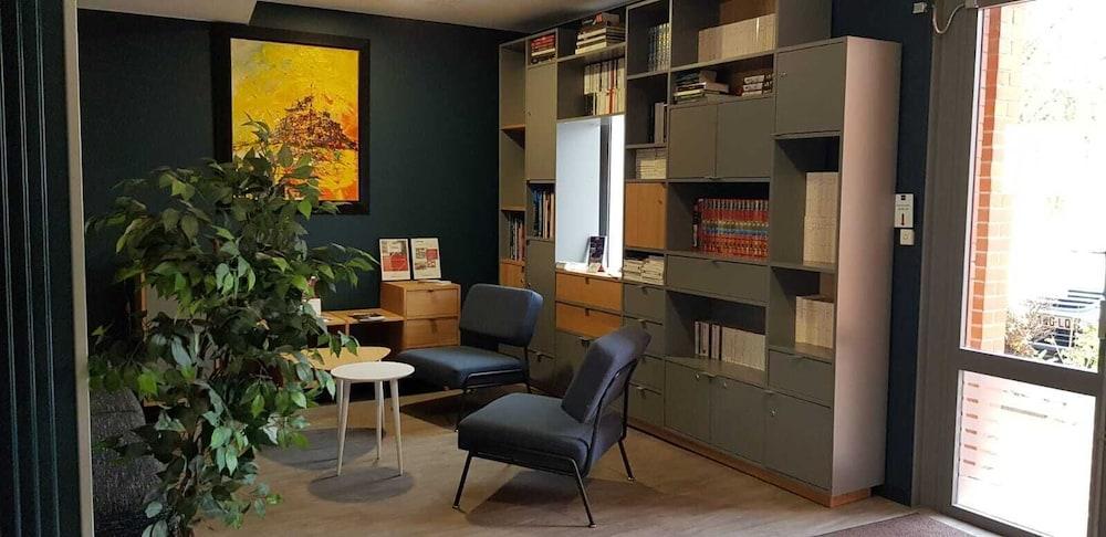 The Originals City, Hotel Ascotel, Lille Est Grand Stade Вильнёв-д'Аск Экстерьер фото