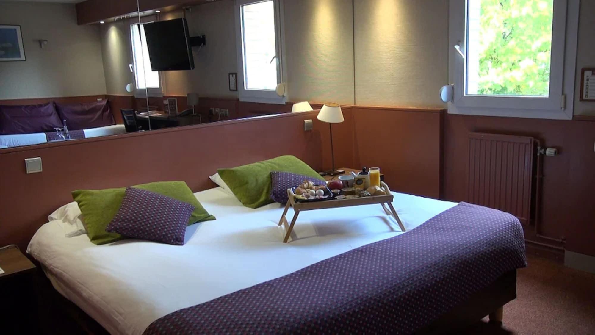The Originals City, Hotel Ascotel, Lille Est Grand Stade Вильнёв-д'Аск Экстерьер фото