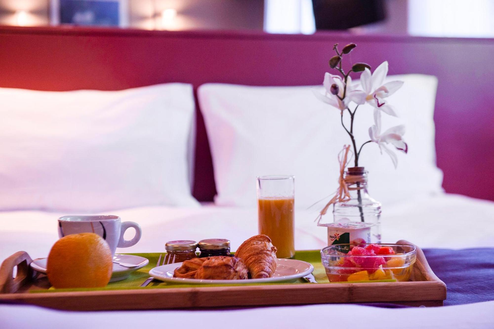 The Originals City, Hotel Ascotel, Lille Est Grand Stade Вильнёв-д'Аск Экстерьер фото