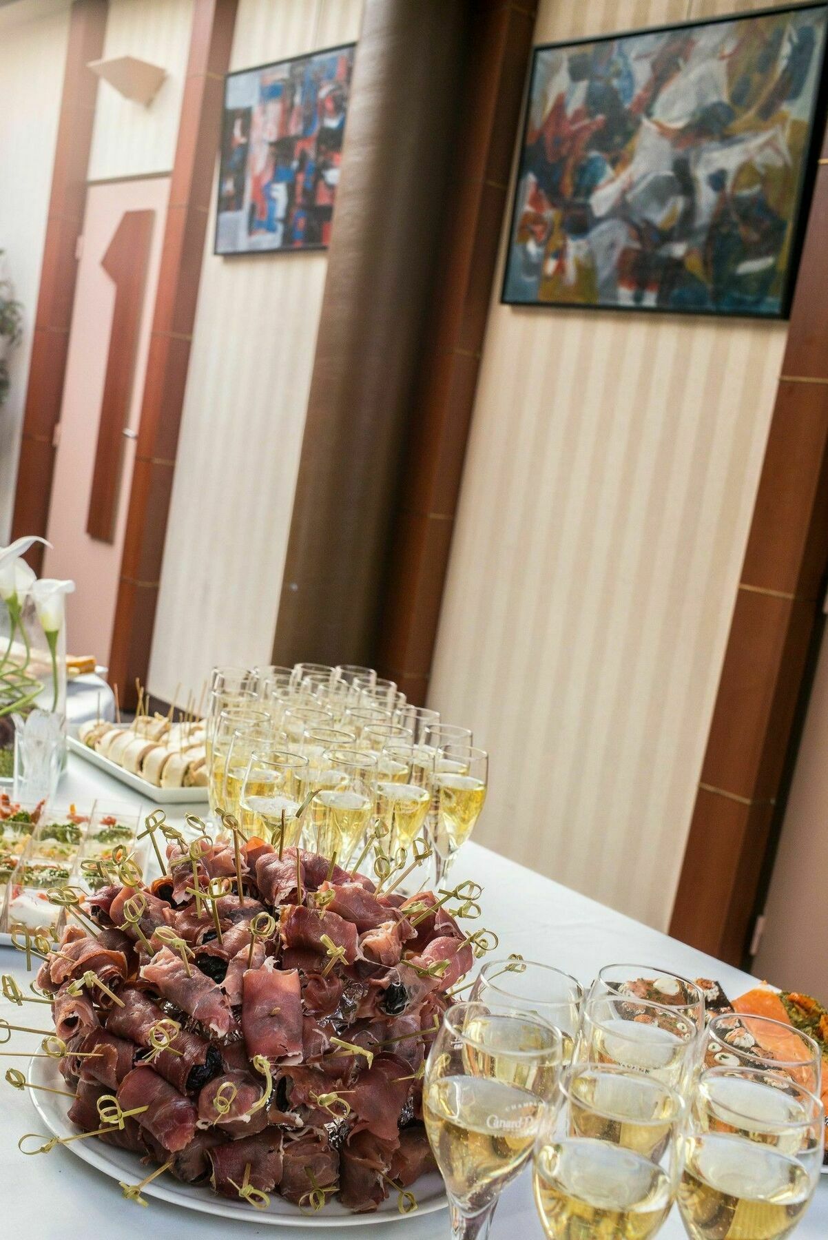The Originals City, Hotel Ascotel, Lille Est Grand Stade Вильнёв-д'Аск Экстерьер фото